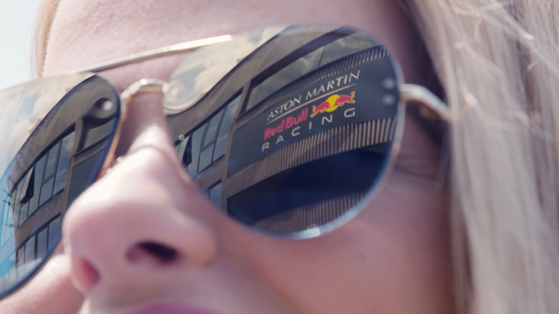 Screenshot aus Red Bull Holzhaus