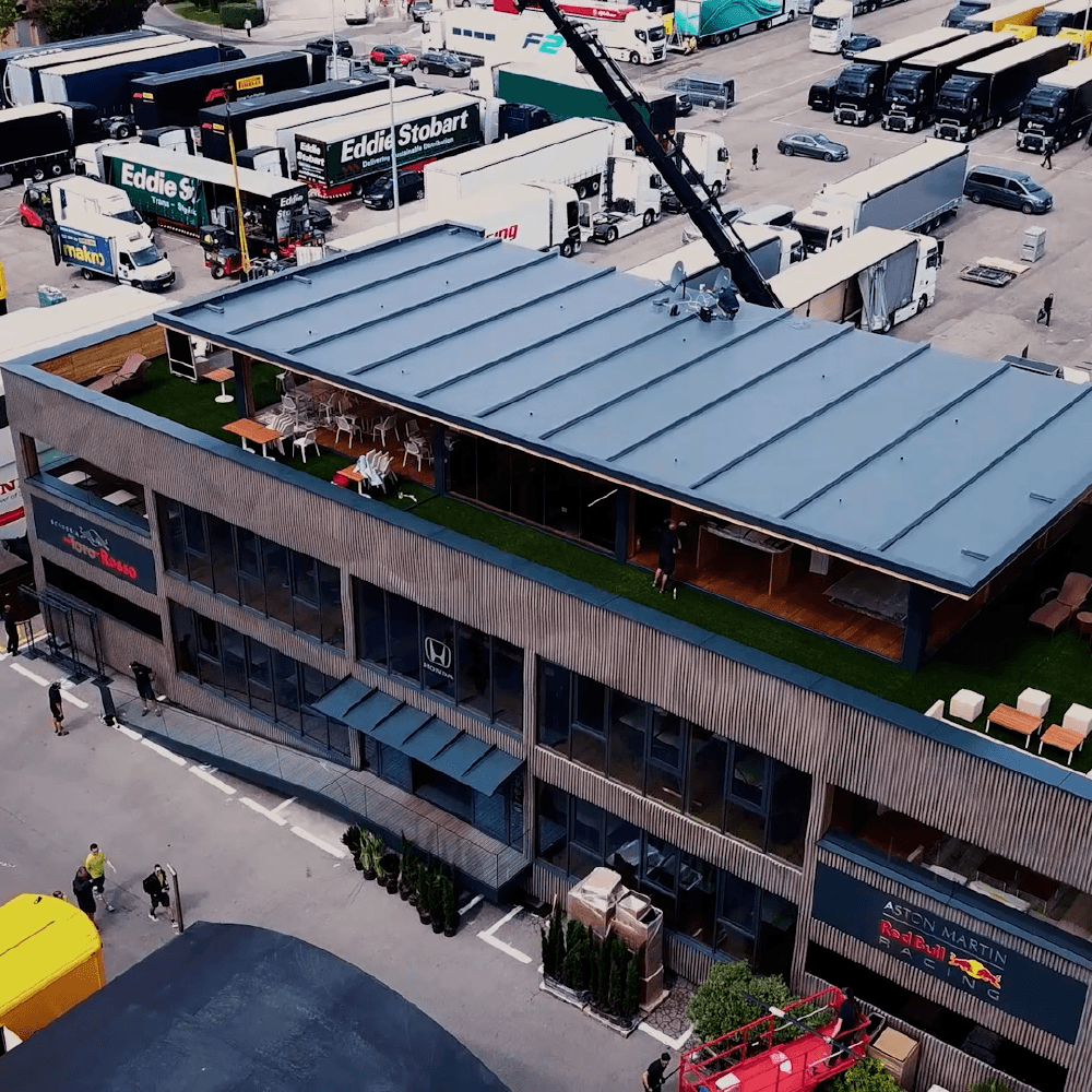 Red Bull Holzhaus