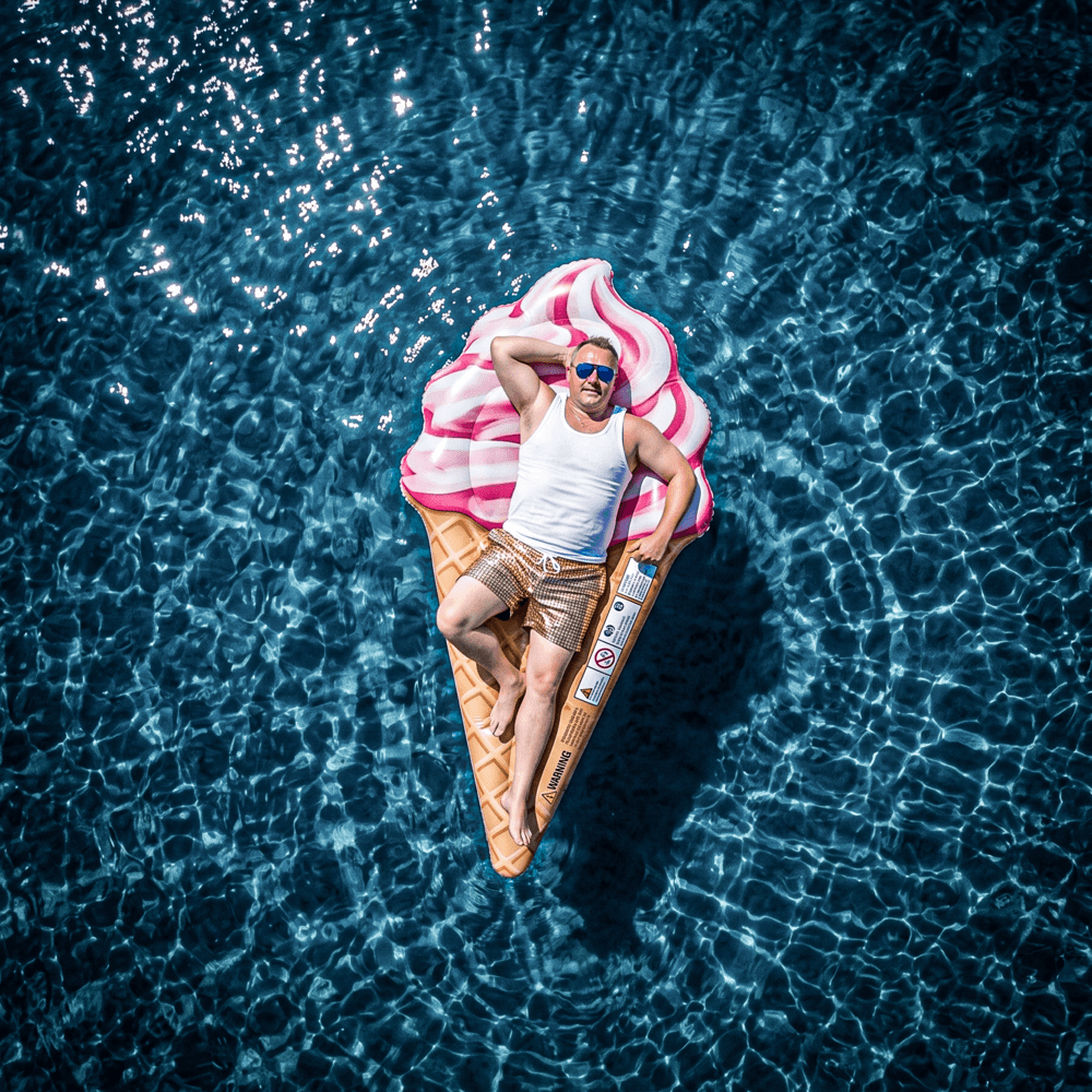 Romantic Slivo - Holiday